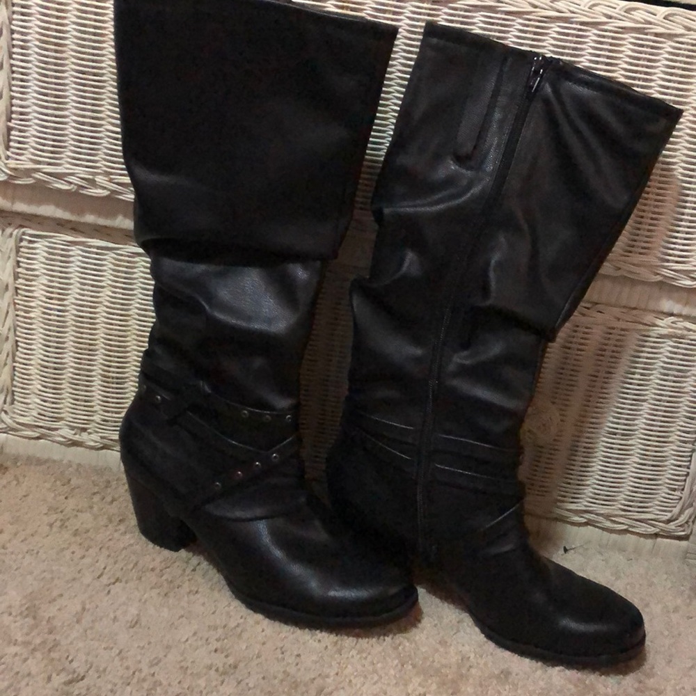 Black boots